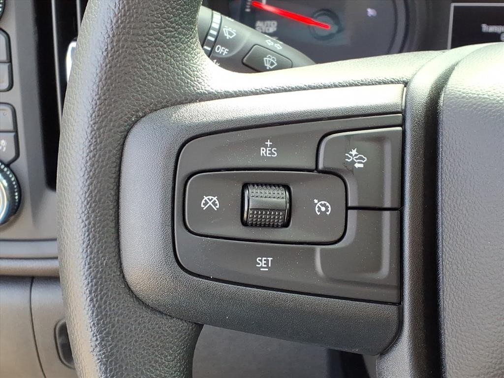 GMC Sierra 1500 Vehicle Full-screen Gallery Image 11