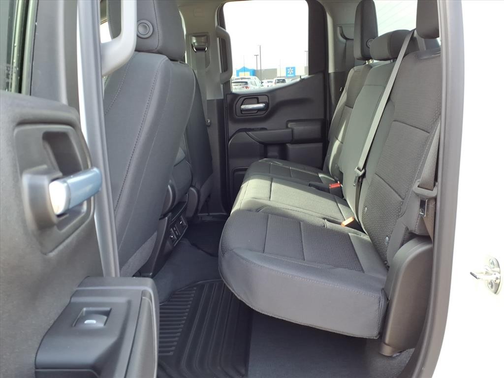 GMC Sierra 1500 Vehicle Full-screen Gallery Image 16