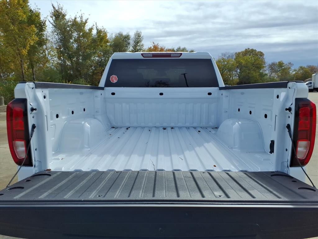 GMC Sierra 1500 Vehicle Full-screen Gallery Image 17