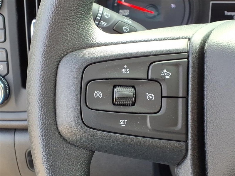 GMC Sierra 1500 Vehicle Full-screen Gallery Image 11