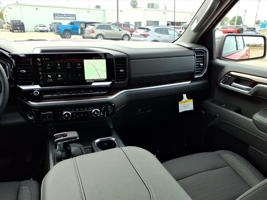 GMC Sierra 1500 Vehicle Full-screen Gallery Image 6