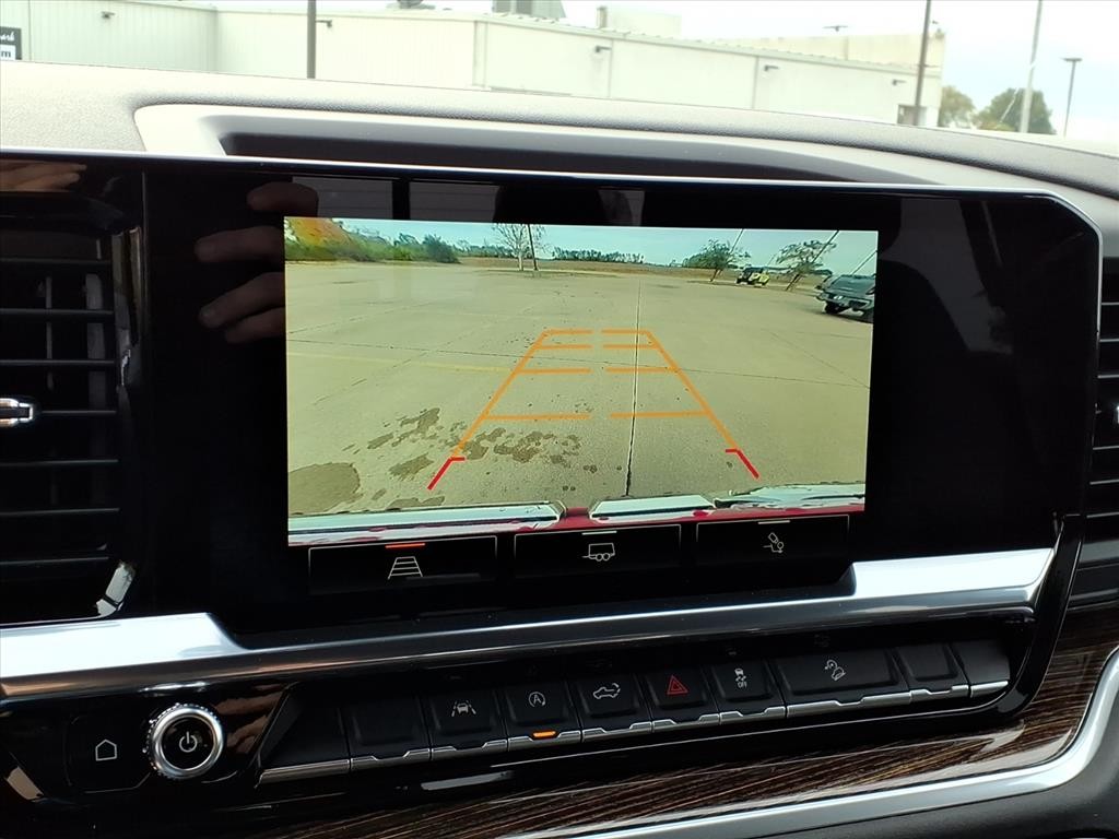 GMC Sierra 1500 Vehicle Full-screen Gallery Image 9