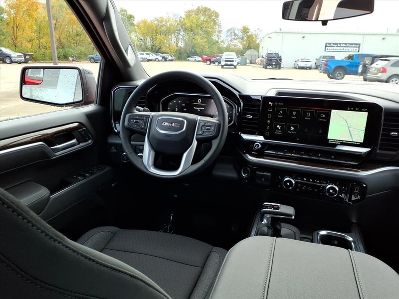 GMC Sierra 1500 Vehicle Full-screen Gallery Image 7