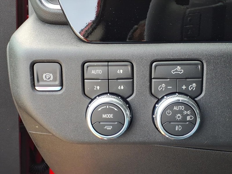 GMC Sierra 1500 Vehicle Full-screen Gallery Image 15