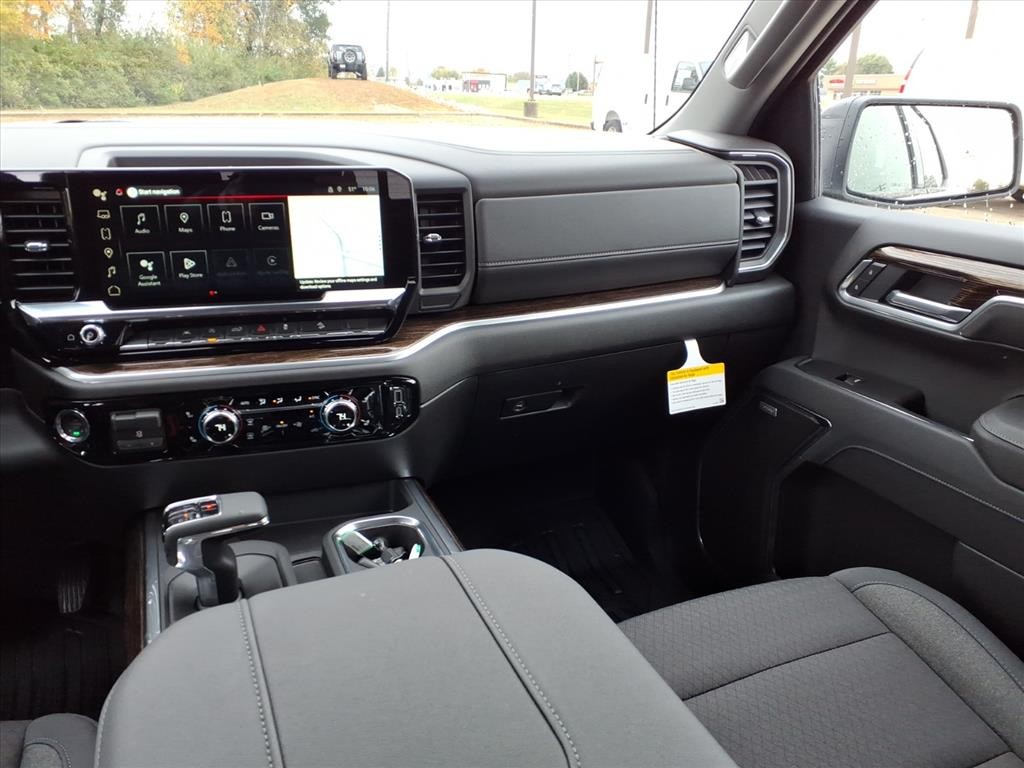 GMC Sierra 1500 Vehicle Full-screen Gallery Image 6