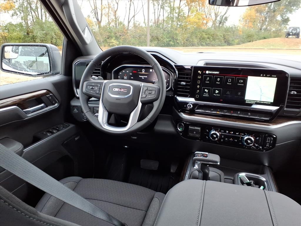 GMC Sierra 1500 Vehicle Full-screen Gallery Image 7