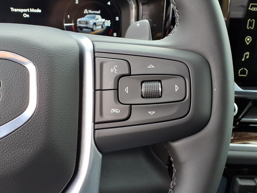 GMC Sierra 1500 Vehicle Full-screen Gallery Image 13