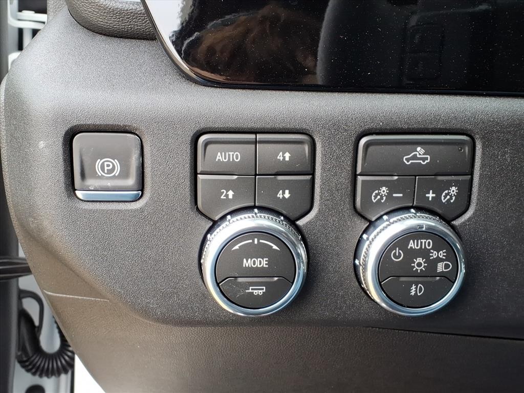 GMC Sierra 1500 Vehicle Full-screen Gallery Image 15