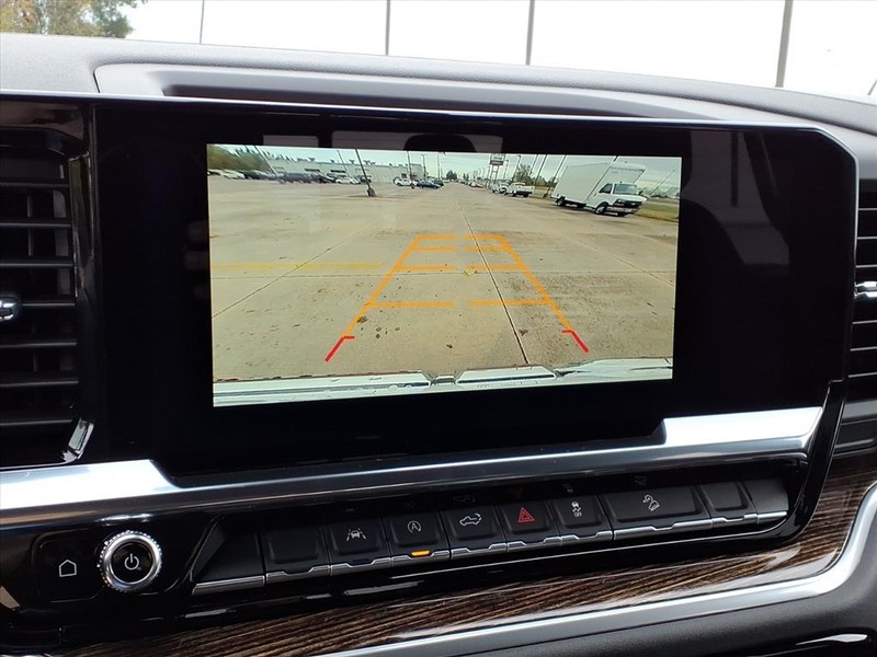 GMC Sierra 1500 Vehicle Full-screen Gallery Image 9