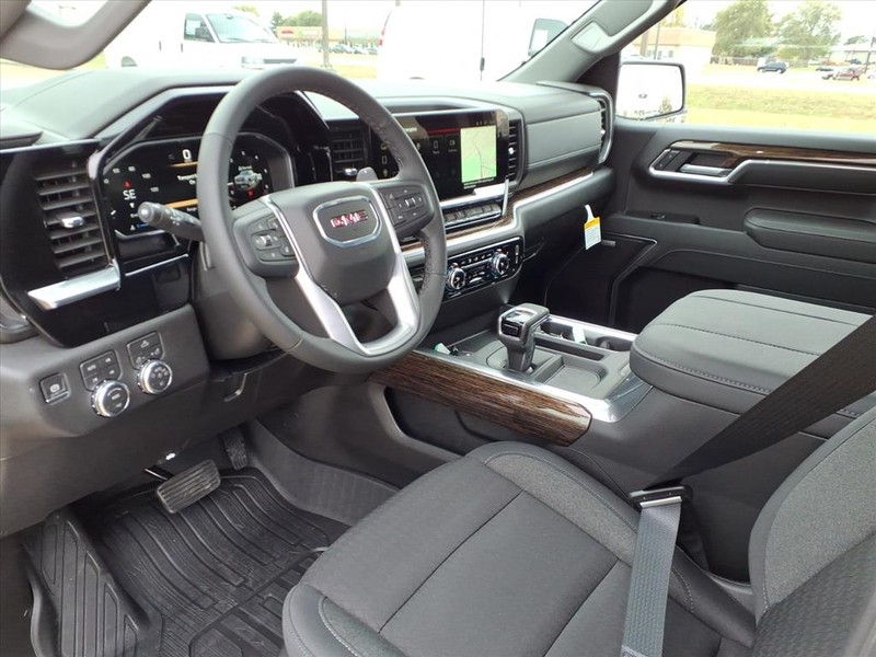 GMC Sierra 1500 Vehicle Full-screen Gallery Image 17