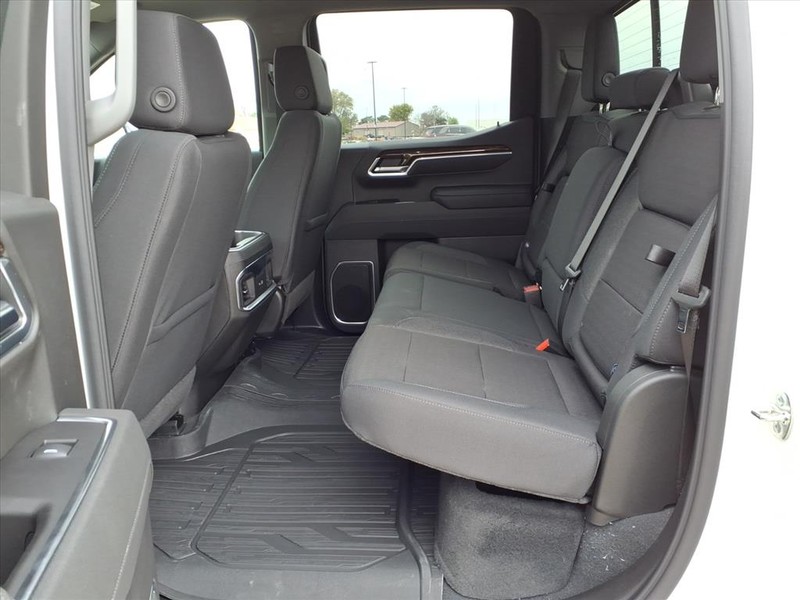 GMC Sierra 1500 Vehicle Full-screen Gallery Image 18