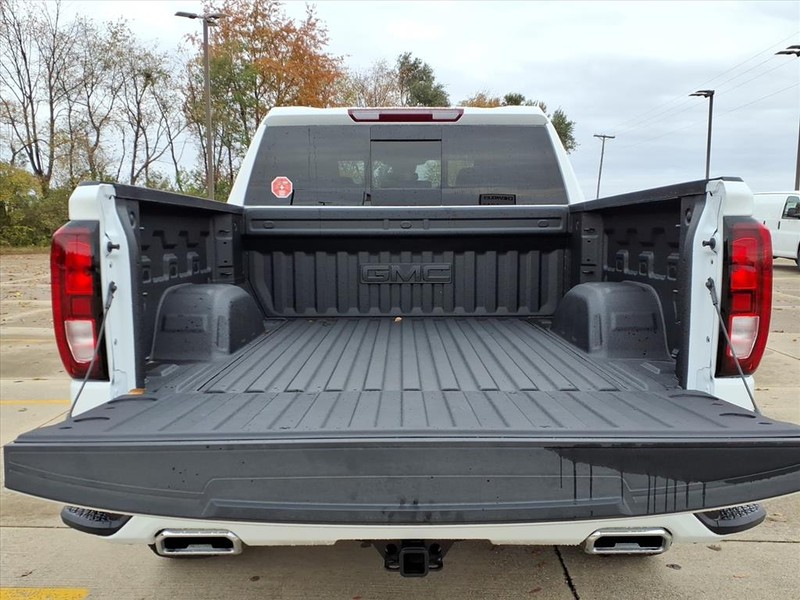 GMC Sierra 1500 Vehicle Full-screen Gallery Image 19
