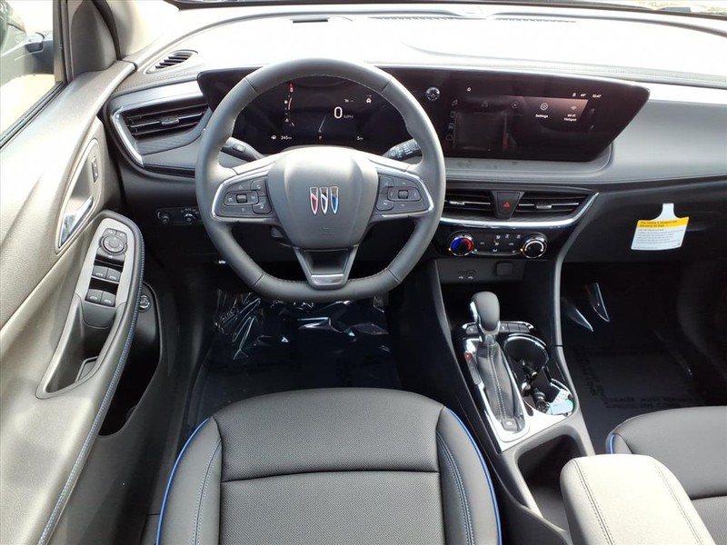 Buick Encore GX Vehicle Full-screen Gallery Image 5