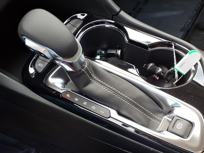 Buick Encore GX Vehicle Full-screen Gallery Image 11