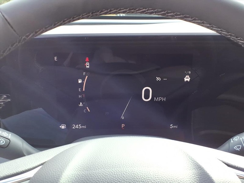 Buick Encore GX Vehicle Full-screen Gallery Image 14