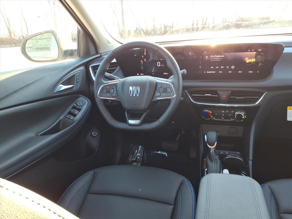 Buick Encore GX Vehicle Full-screen Gallery Image 6