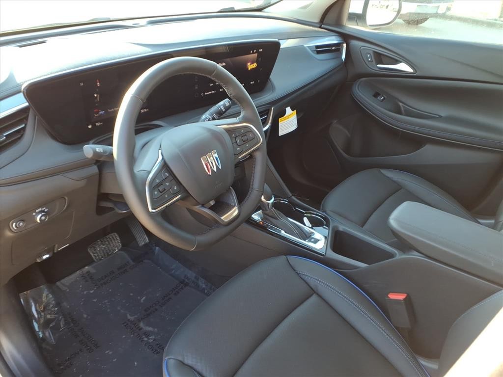 Buick Encore GX Vehicle Full-screen Gallery Image 16
