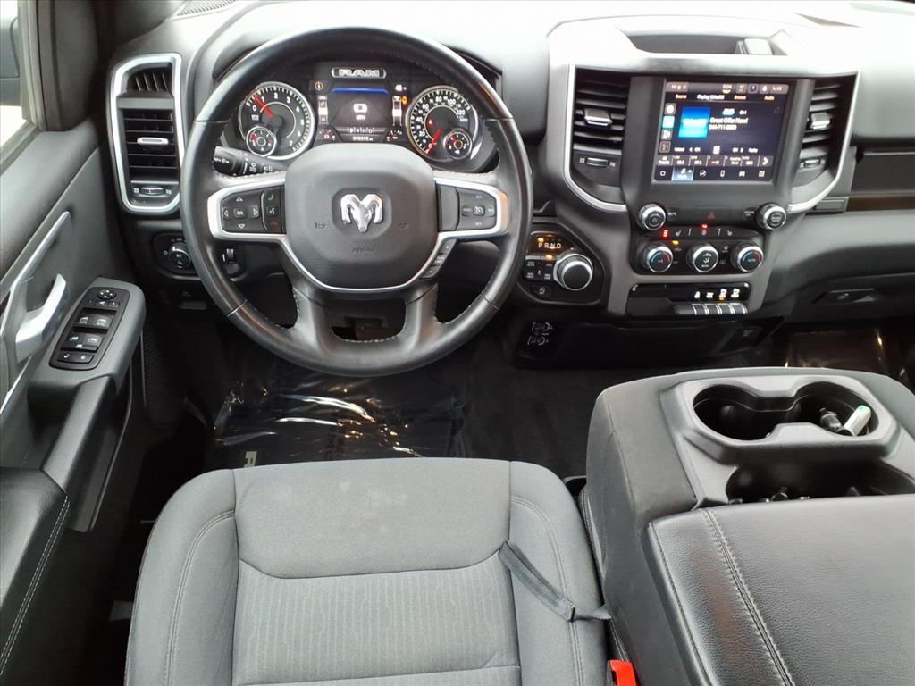 Ram 1500 Vehicle Full-screen Gallery Image 9