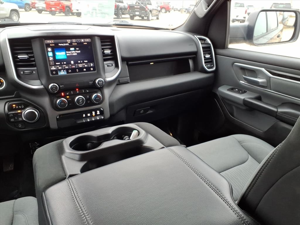 Ram 1500 Vehicle Full-screen Gallery Image 10