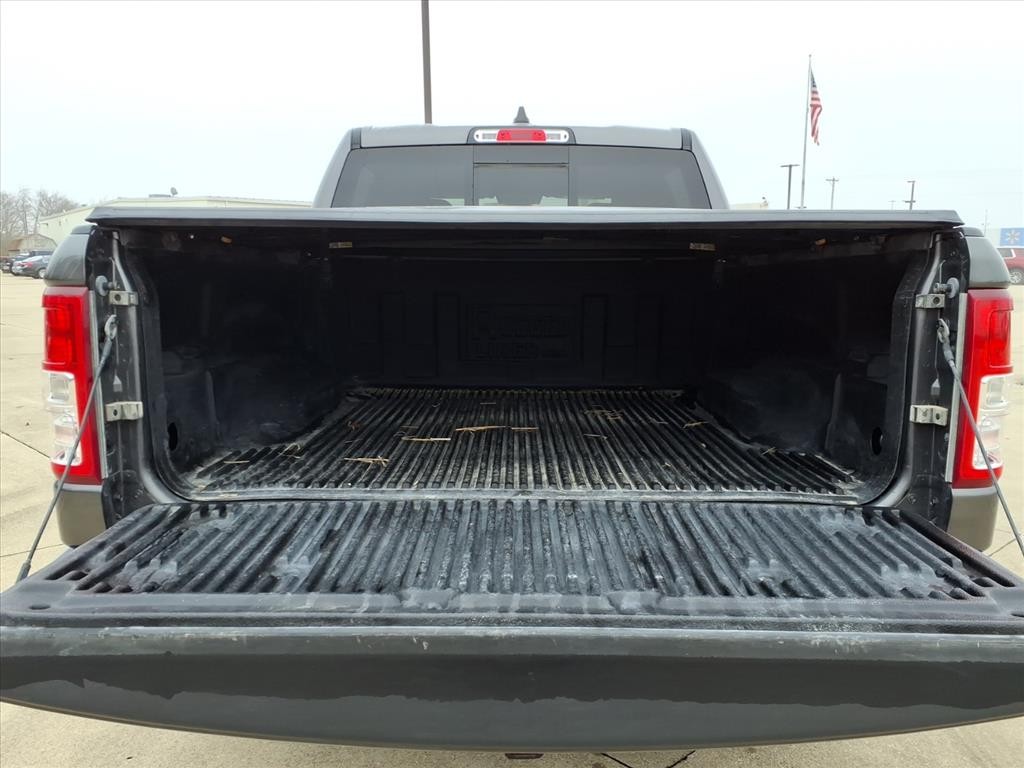 Ram 1500 Vehicle Full-screen Gallery Image 22