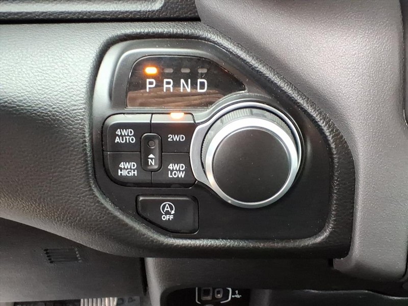 Ram 1500 Vehicle Full-screen Gallery Image 15