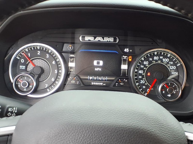 Ram 1500 Vehicle Full-screen Gallery Image 18