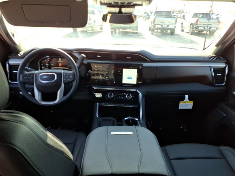 GMC Sierra 2500HD Vehicle Full-screen Gallery Image 4