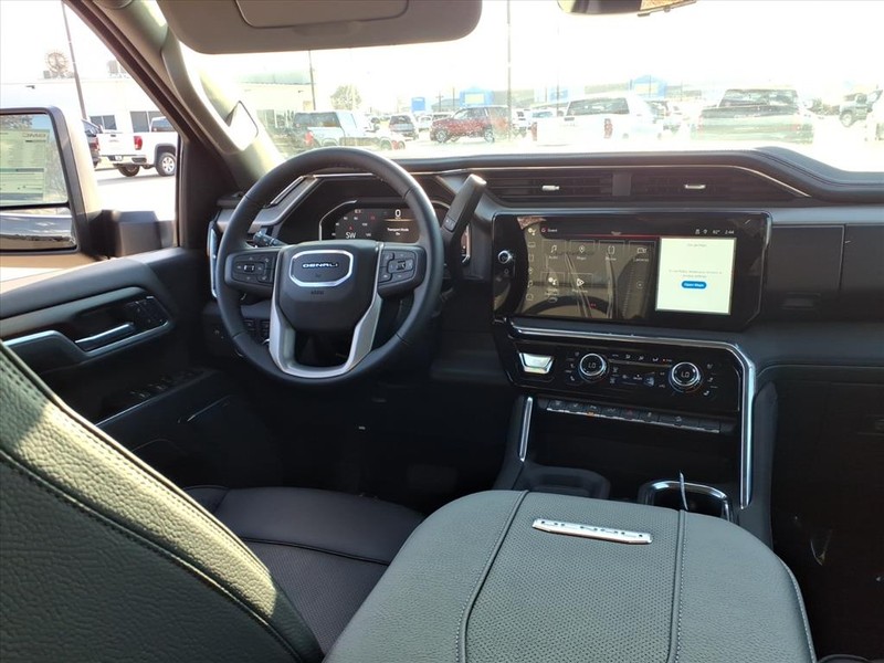 GMC Sierra 2500HD Vehicle Full-screen Gallery Image 7