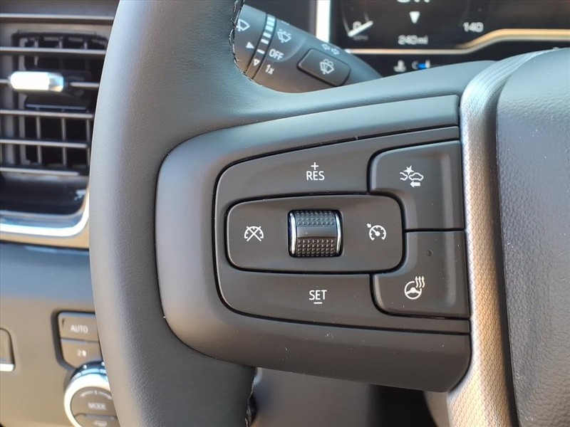 GMC Sierra 2500HD Vehicle Full-screen Gallery Image 11