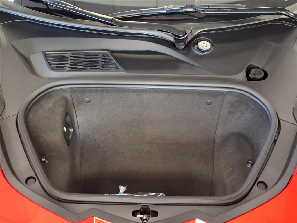 Chevrolet Corvette Vehicle Full-screen Gallery Image 20