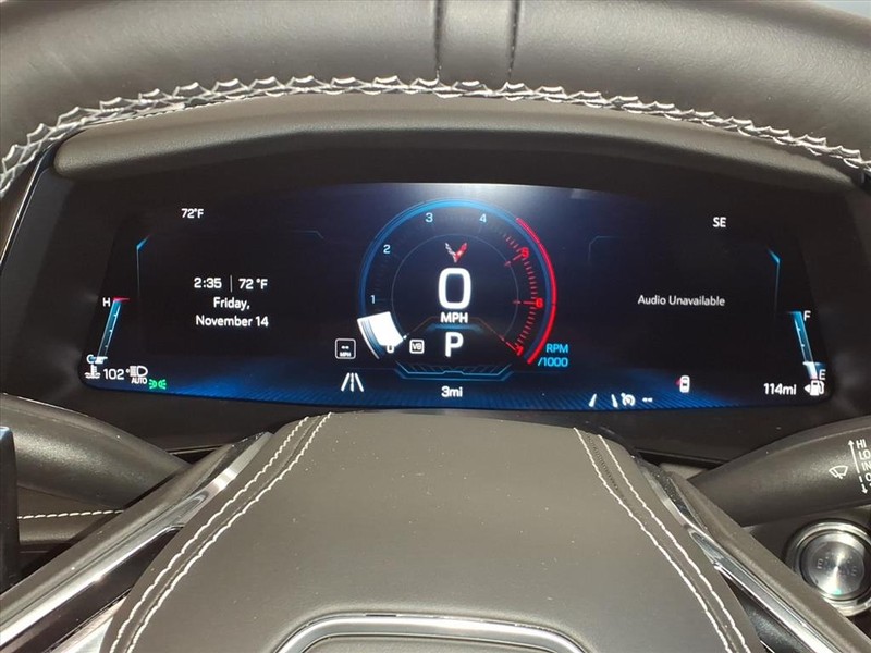 Chevrolet Corvette Vehicle Full-screen Gallery Image 15