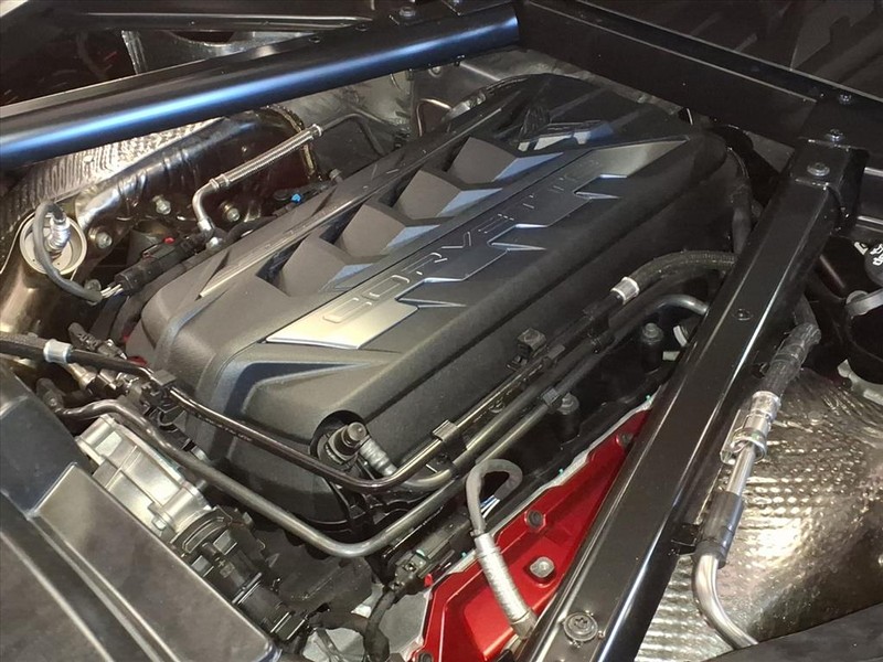 Chevrolet Corvette Vehicle Full-screen Gallery Image 19