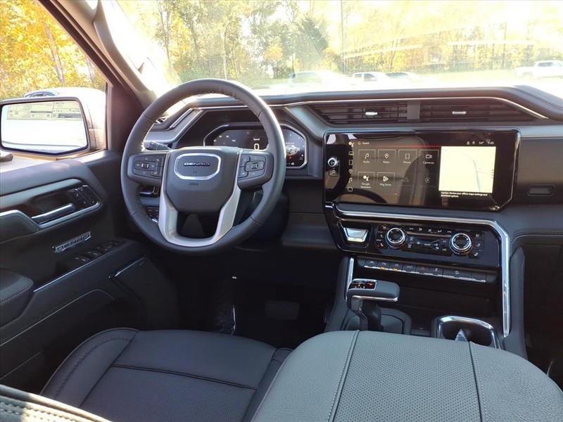 GMC Sierra 1500 Vehicle Full-screen Gallery Image 7