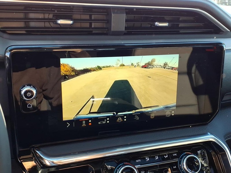 GMC Sierra 1500 Vehicle Full-screen Gallery Image 9