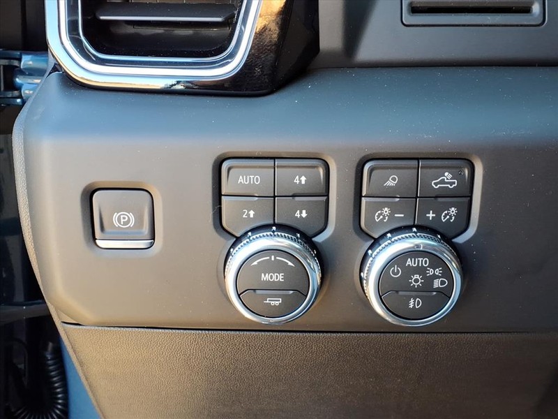 GMC Sierra 1500 Vehicle Full-screen Gallery Image 16