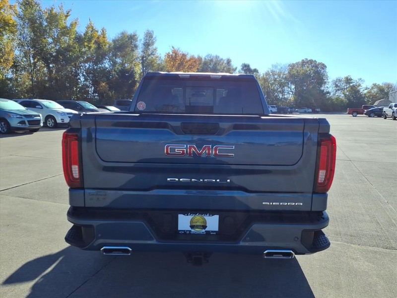 GMC Sierra 1500 Vehicle Full-screen Gallery Image 22