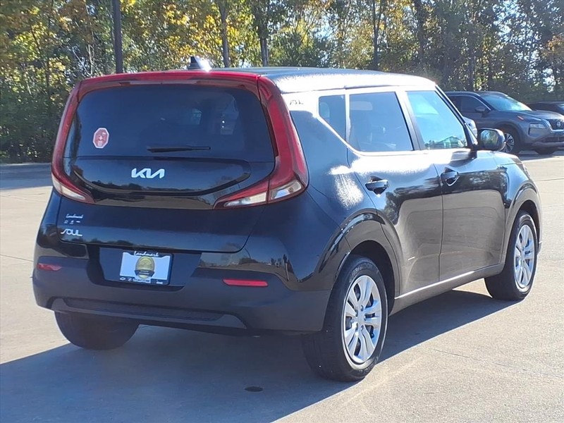 Kia Soul Vehicle Full-screen Gallery Image 4
