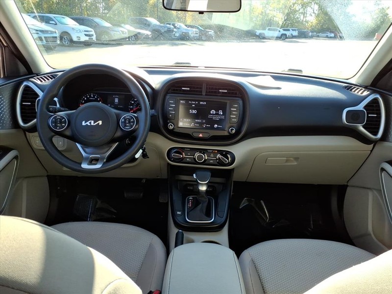 Kia Soul Vehicle Full-screen Gallery Image 8