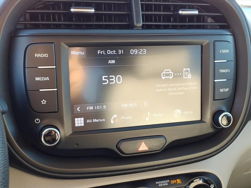 Kia Soul Vehicle Full-screen Gallery Image 12