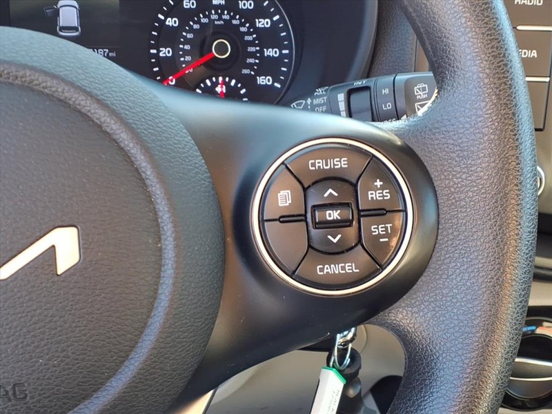 Kia Soul Vehicle Full-screen Gallery Image 17