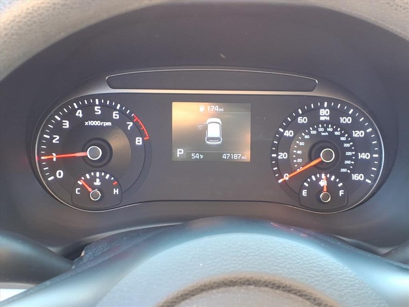 Kia Soul Vehicle Full-screen Gallery Image 18