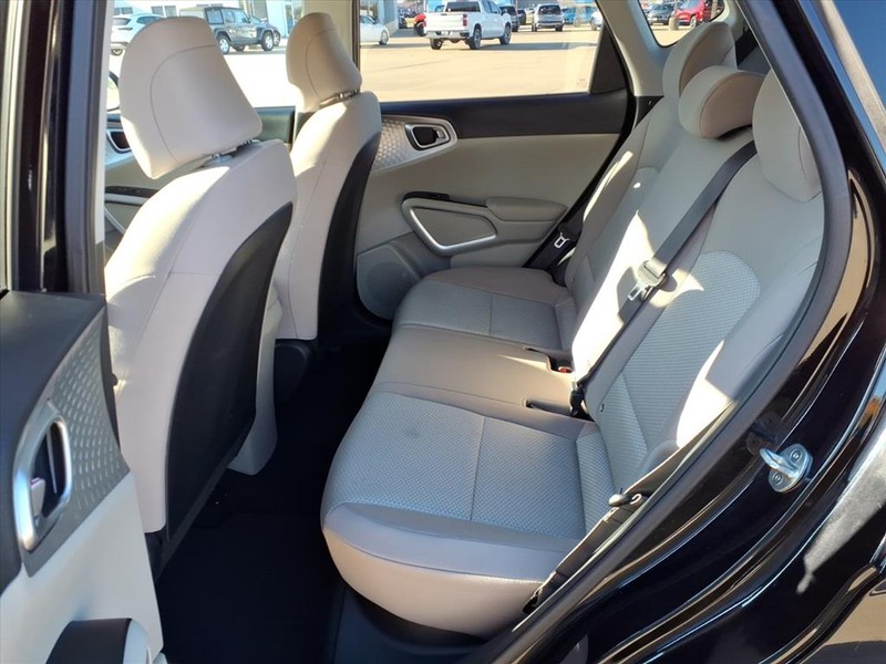 Kia Soul Vehicle Full-screen Gallery Image 21