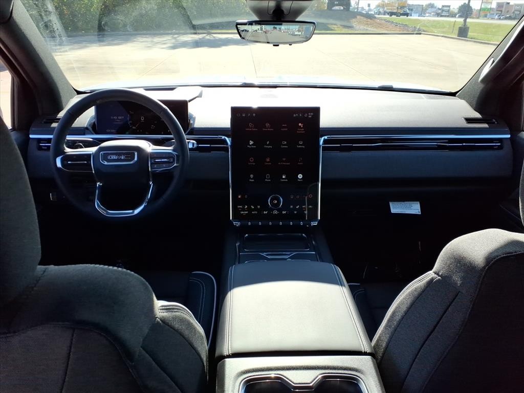 GMC Sierra EV Vehicle Full-screen Gallery Image 4