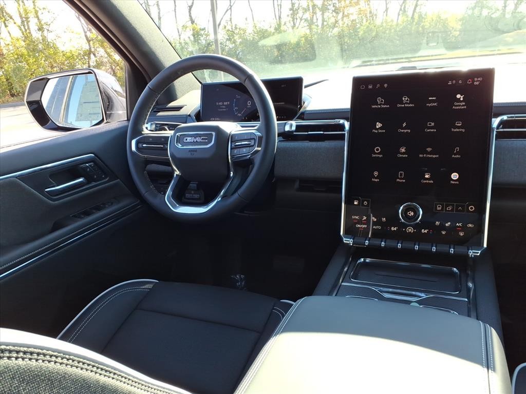 GMC Sierra EV Vehicle Full-screen Gallery Image 7