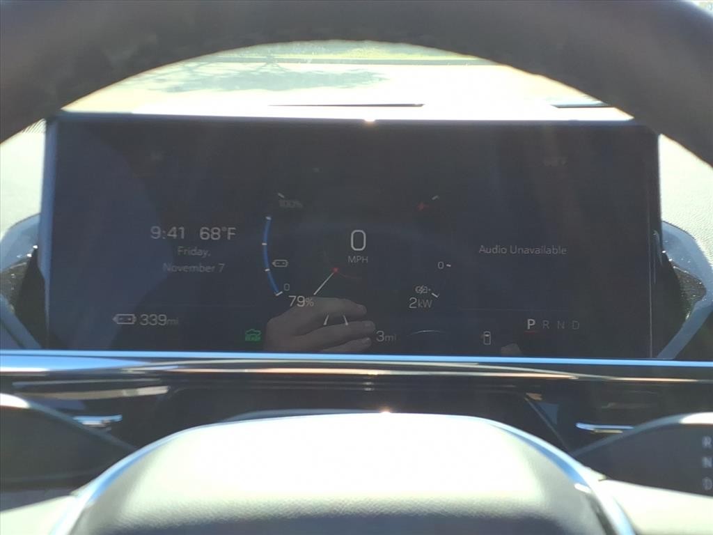 GMC Sierra EV Vehicle Full-screen Gallery Image 13