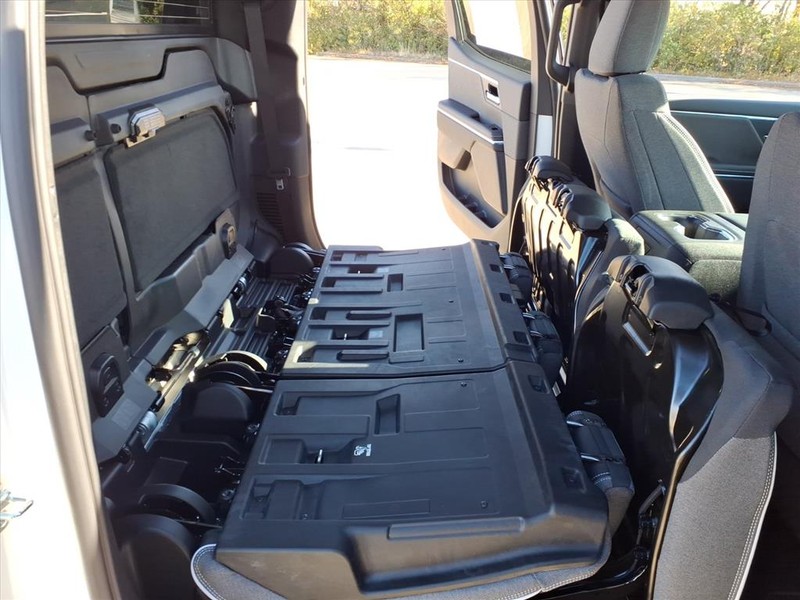 GMC Sierra EV Vehicle Full-screen Gallery Image 17