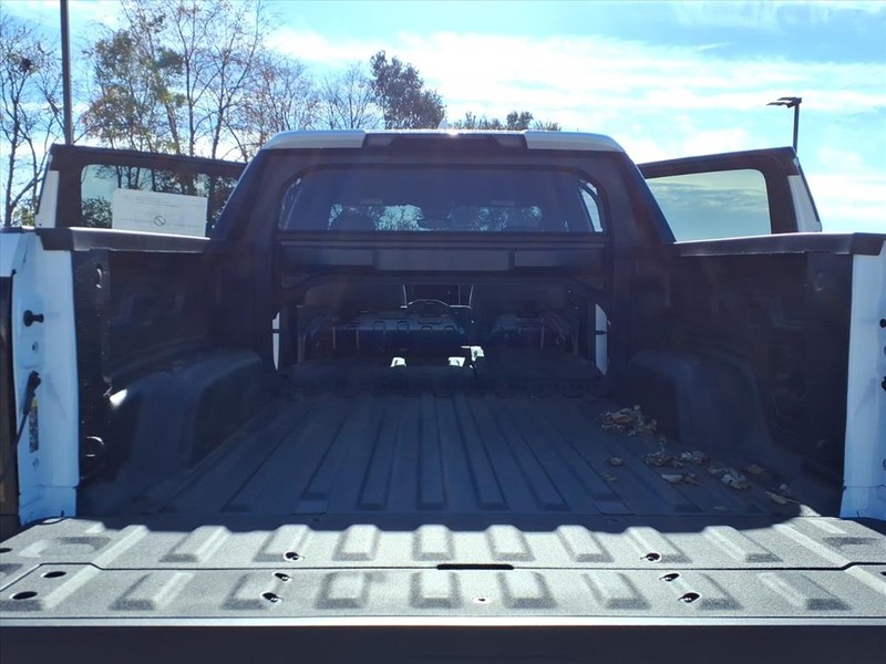 GMC Sierra EV Vehicle Full-screen Gallery Image 20