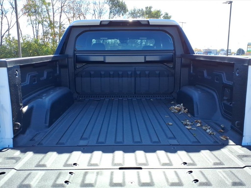 GMC Sierra EV Vehicle Full-screen Gallery Image 21