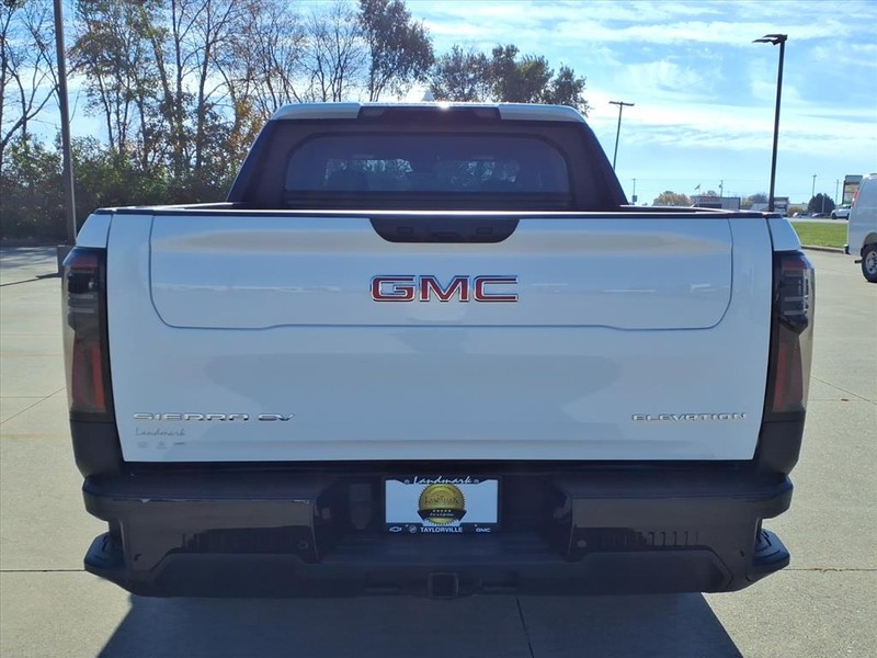 GMC Sierra EV Vehicle Full-screen Gallery Image 23