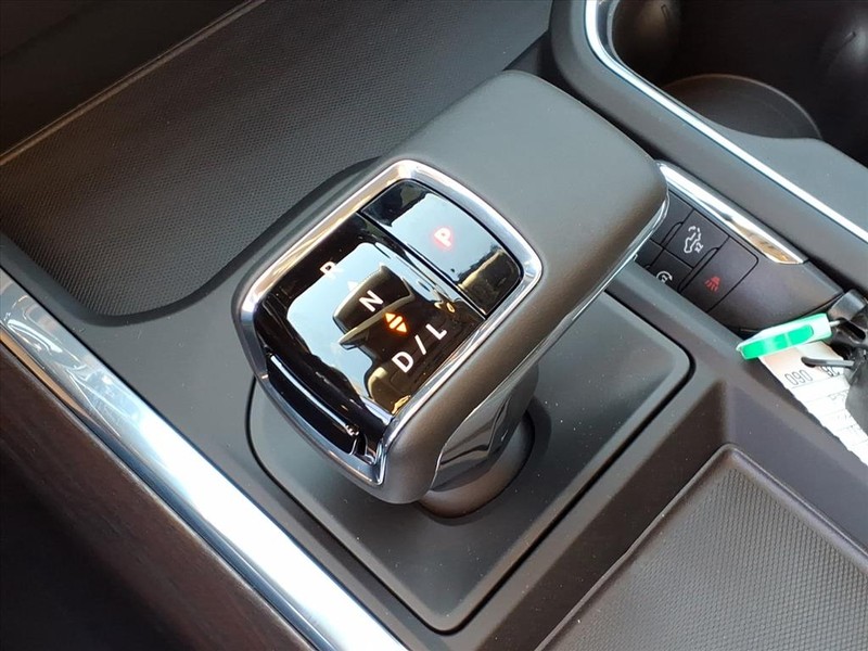 GMC Sierra 1500 Vehicle Full-screen Gallery Image 11